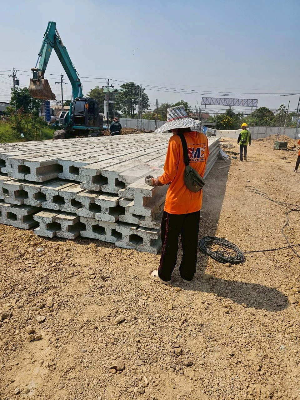 ลานคอนกรีตจอดรถ