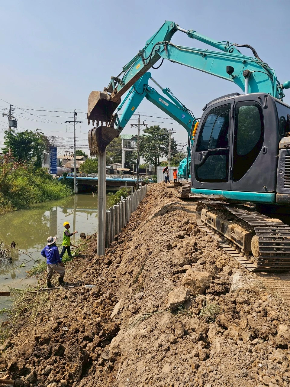 ถมดินและบดอัดแน่น