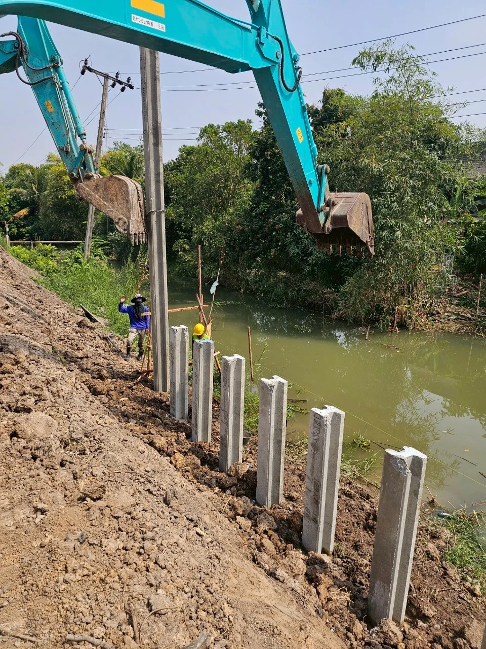ถมดินและบดอัดแน่น