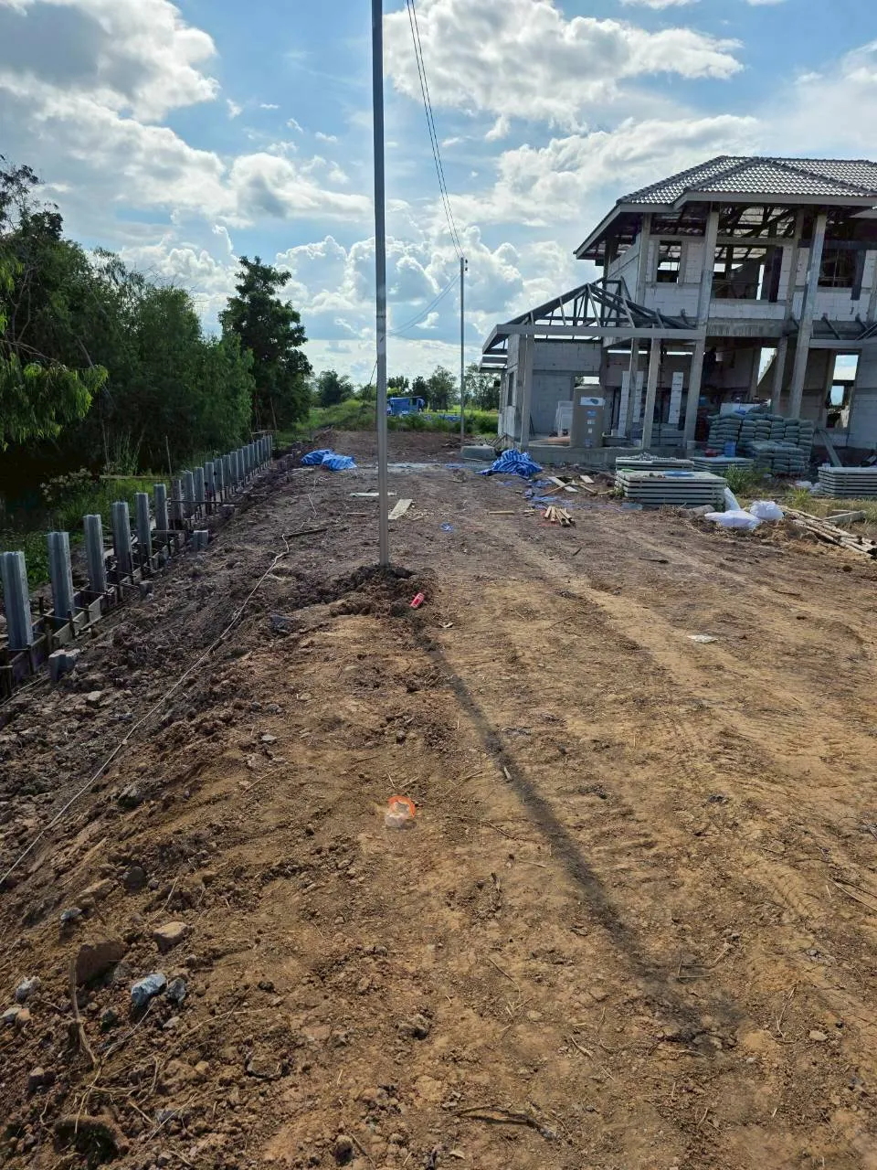เตรียมพื้น บดอัดฐานรองรับ