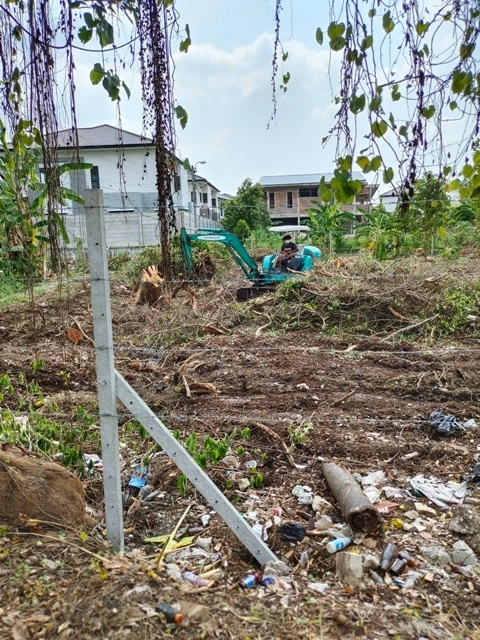 ขนเศษวัสดุก่อสร้าง