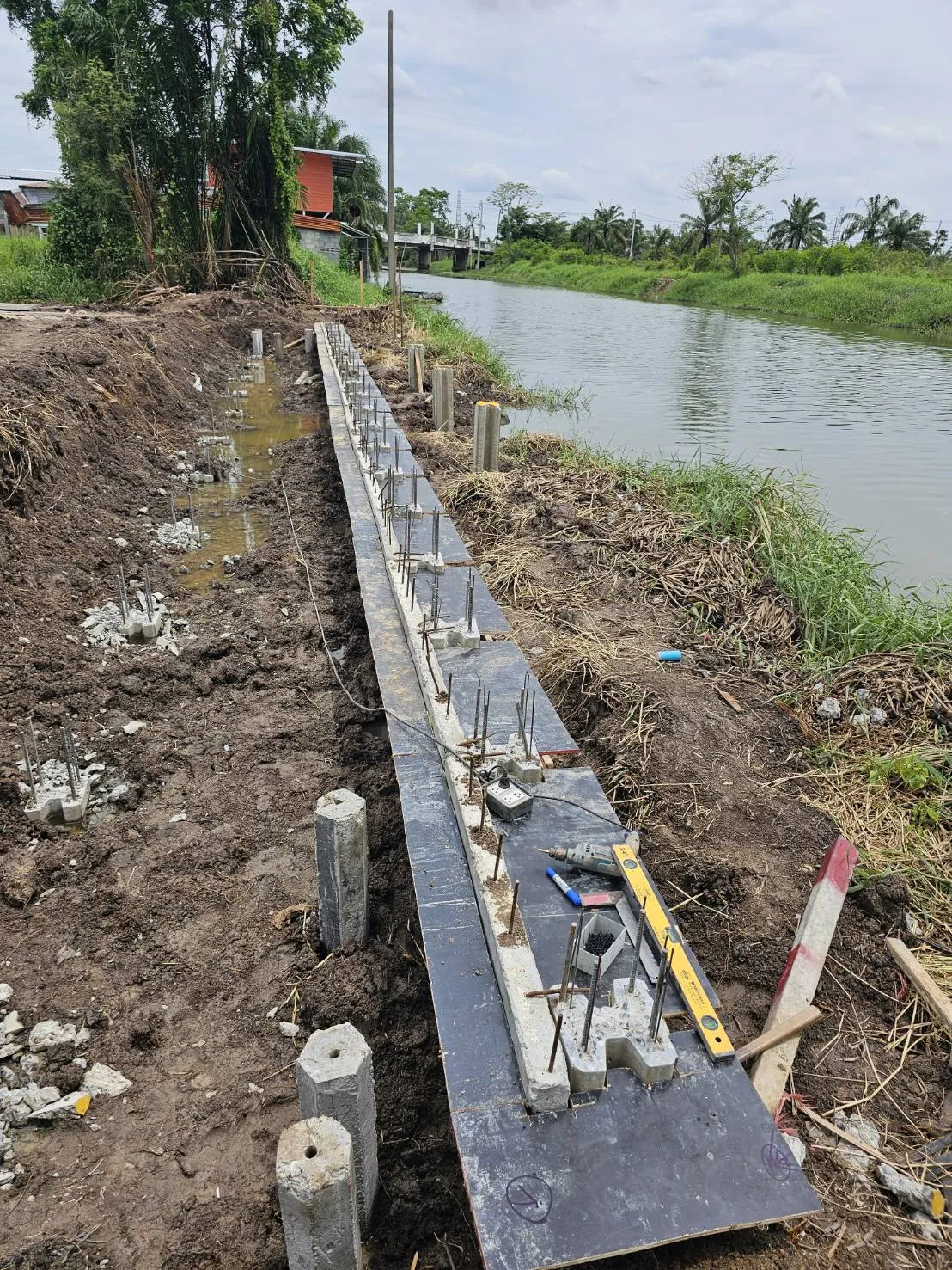 ปรับพื้นที่