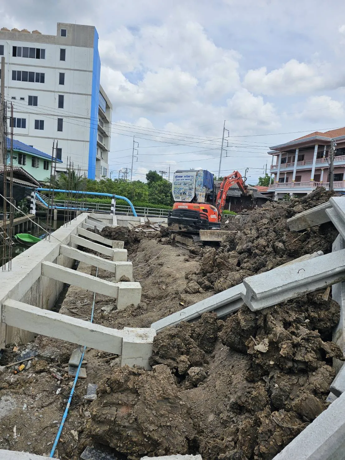 ทุบ รื้อถอนบ้าน และอาคาร