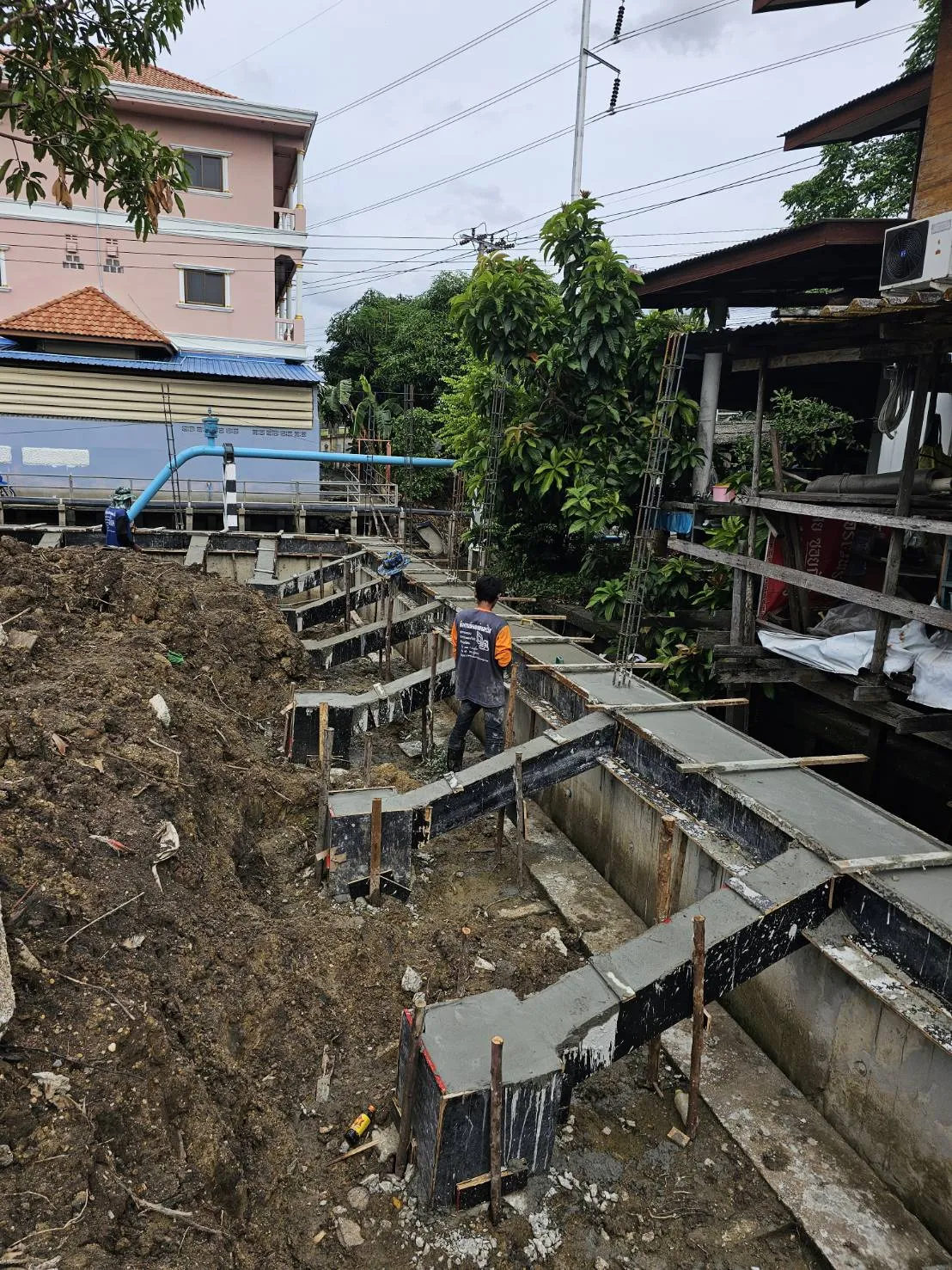 ทุบ รื้อถอนบ้าน และอาคาร
