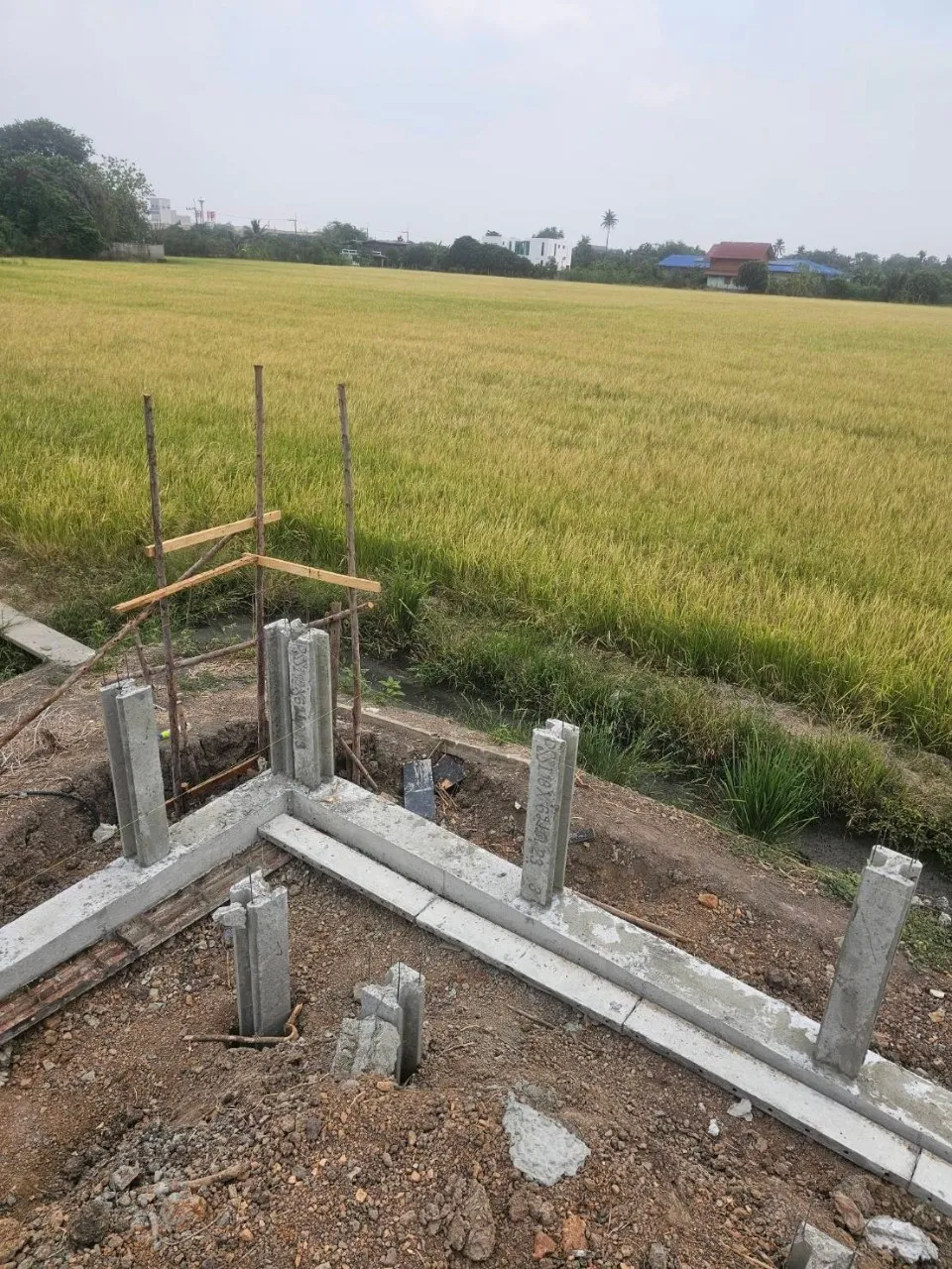 ปรับพื้นที่