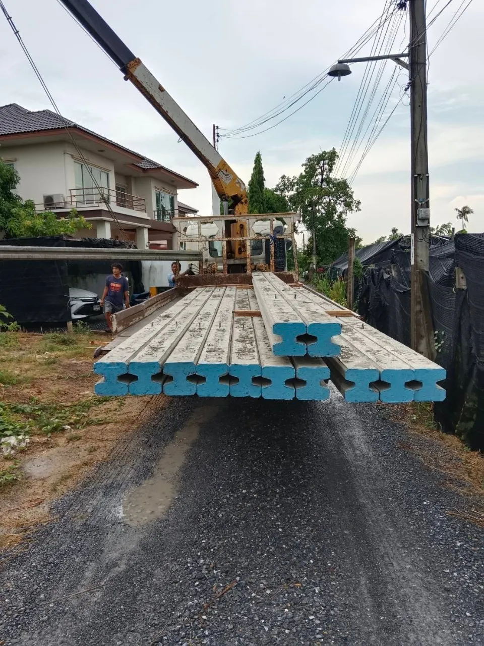 ปรับพื้นที่