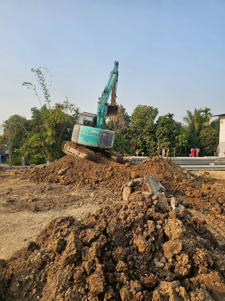 ปรับพื้นที่